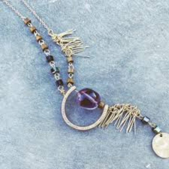Chi Necklace - Picture 2 of 6